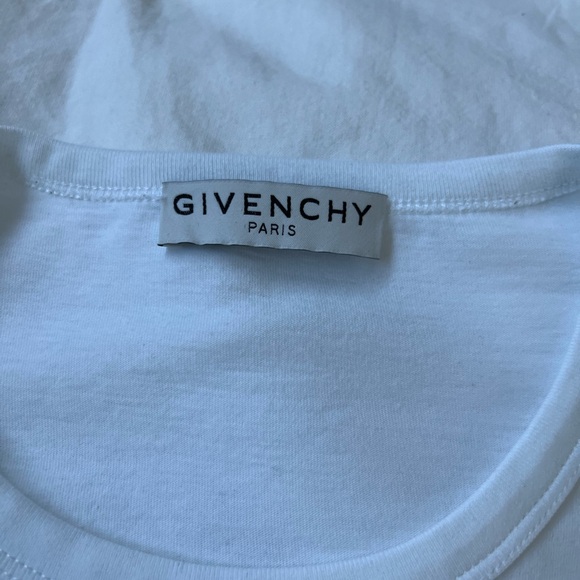 Authentic Givenchy T-Shirt - Picture 4 of 5